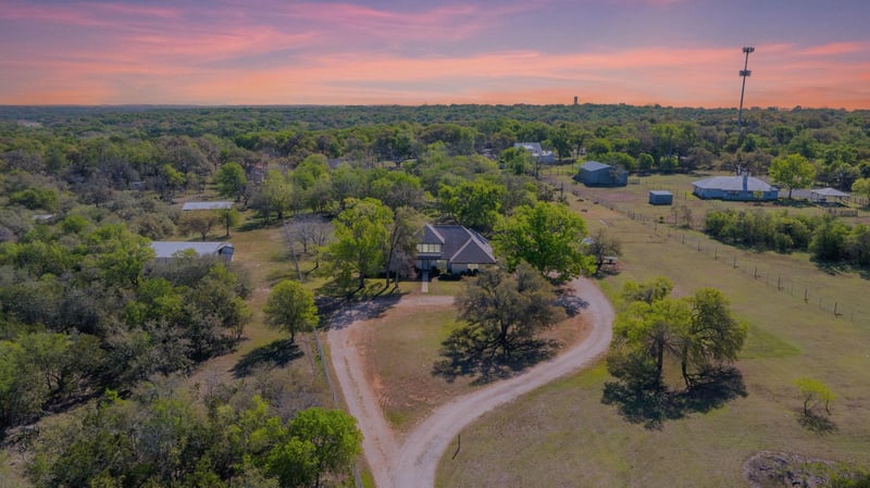 Virtual tour of 28 Country Oaks DR