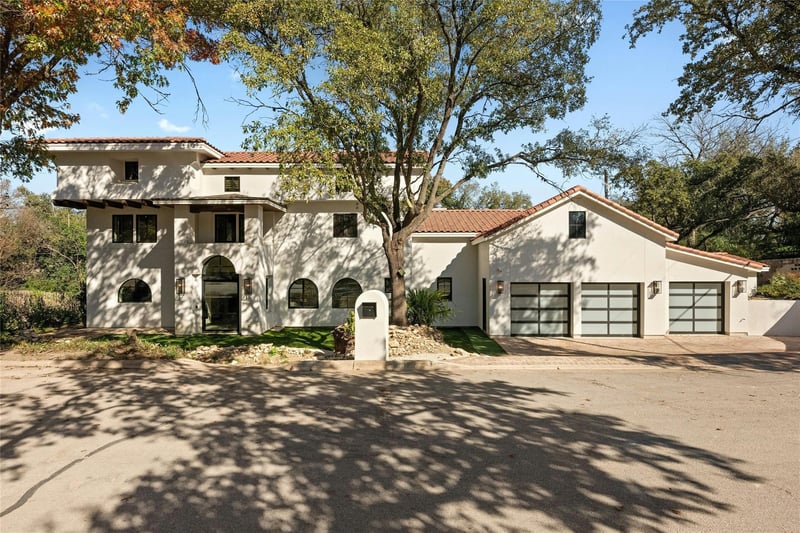 Virtual tour of 2801 Hubbard CIR