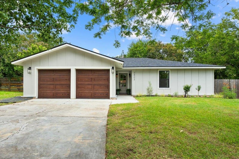 Virtual tour of 2802 Leeds CV