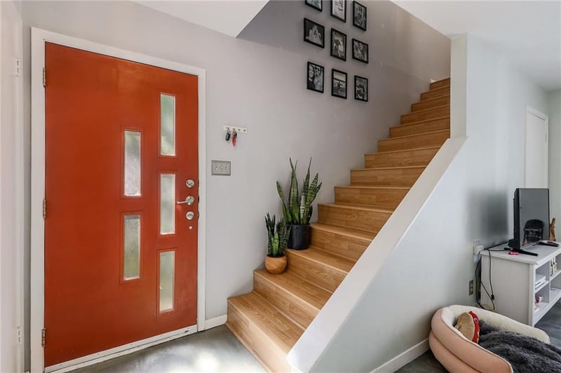 Virtual tour of 2802 Skyway CIR