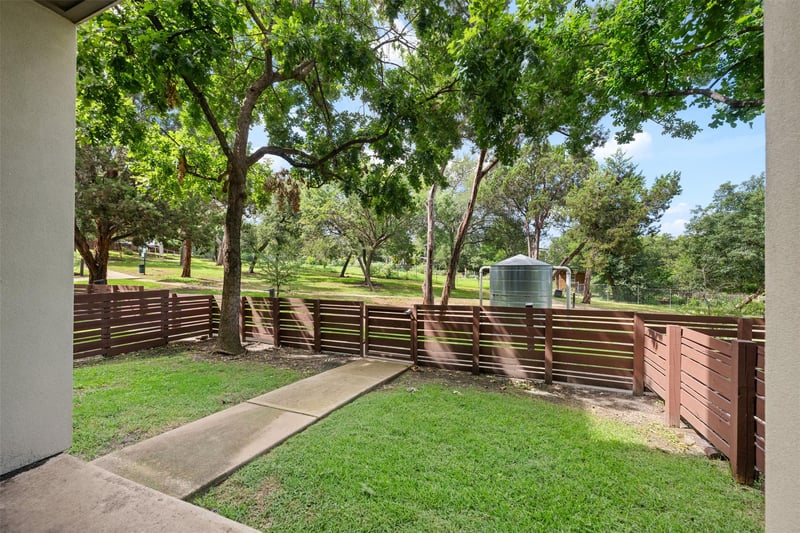Virtual tour of 2804 Treble LN Unit #902
