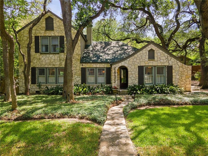 Virtual tour of 2805 Bonnie RD