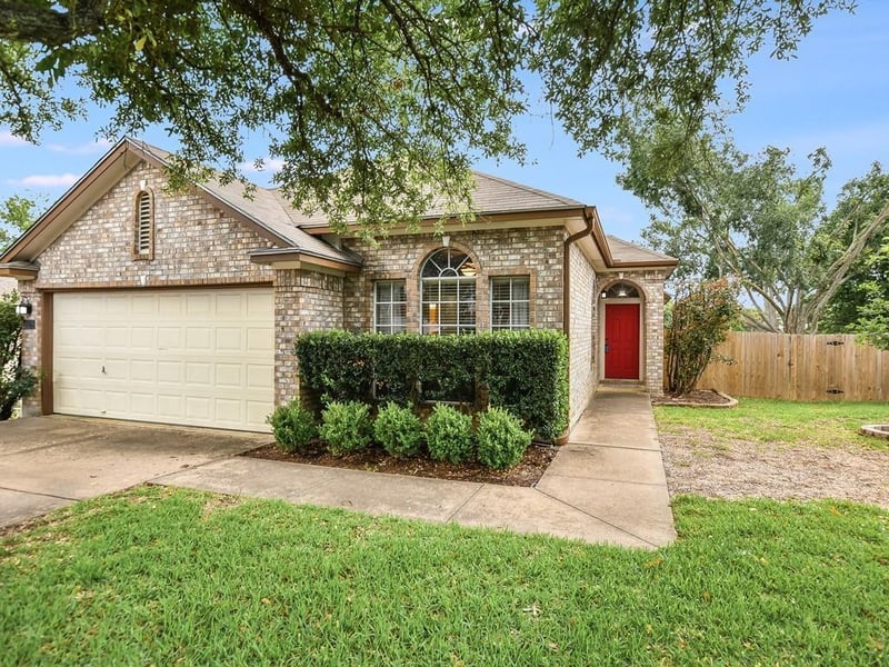 Virtual tour of 2805 Feathercrest Dr