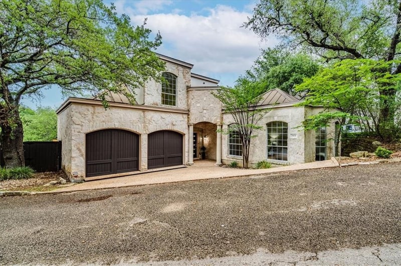 Virtual tour of 2806 Westlake DR