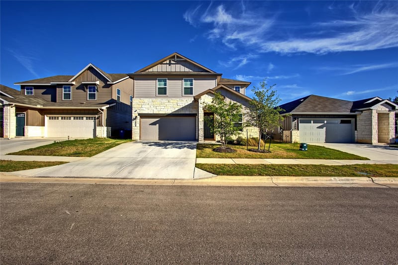 Virtual tour of 2809 Moyer LN