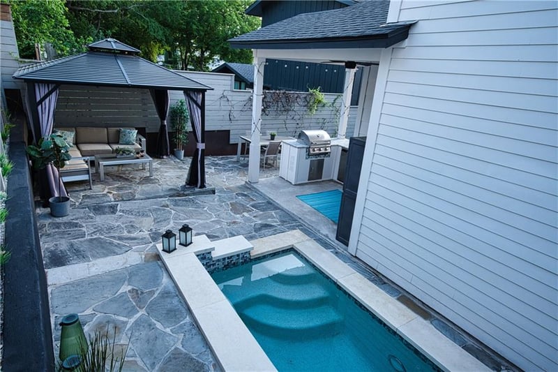 Virtual tour of 2809 S 5th ST Unit #3