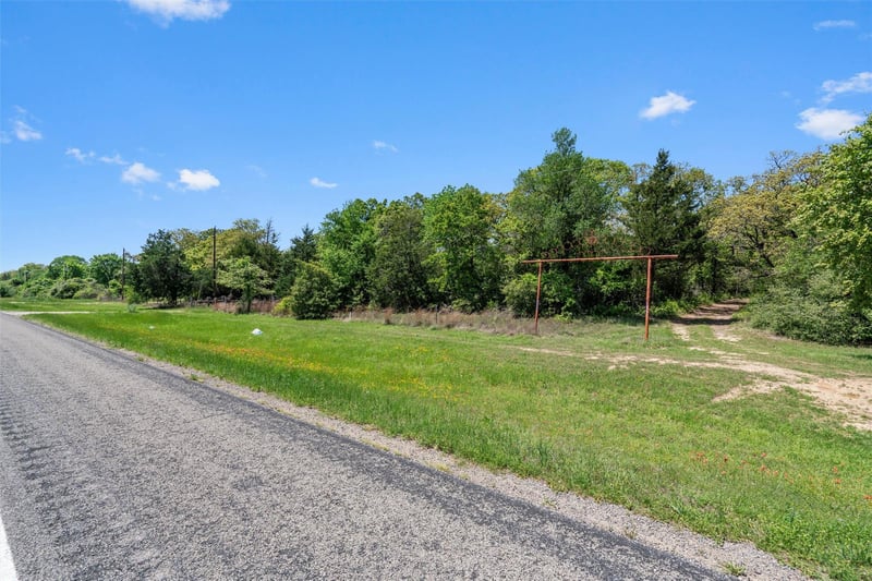 Virtual tour of 2810 S Highway 77