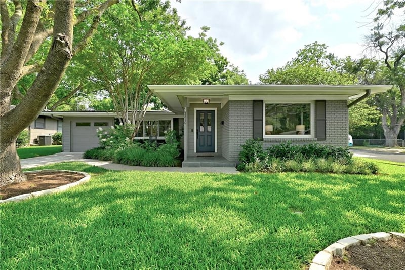Virtual tour of 2810 W 50th ST