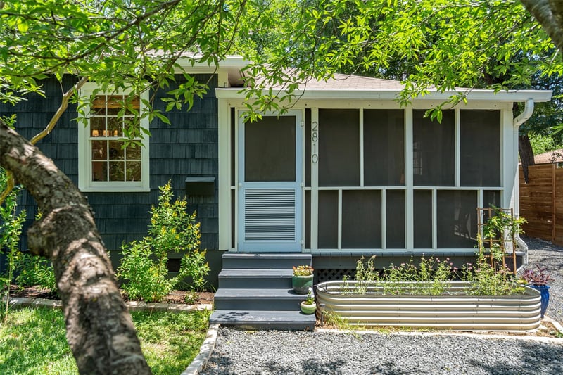 Virtual tour of 2810 Windsor RD
