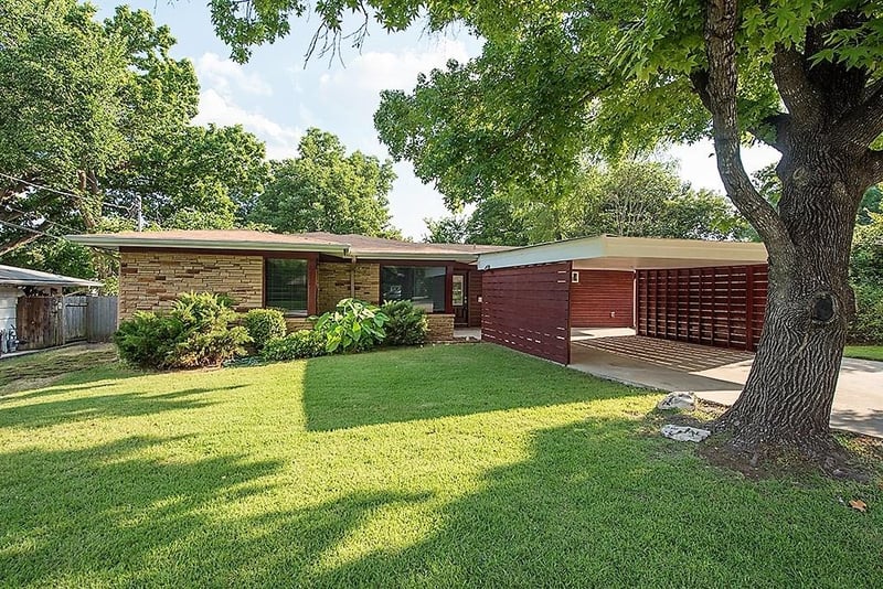 Virtual tour of 2811 W Fresco Dr