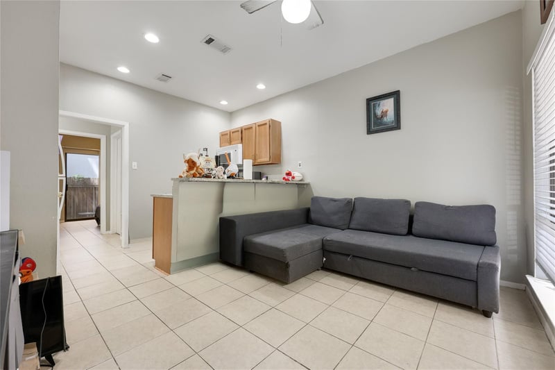 Virtual tour of 2815 Rio Grande ST Unit #102