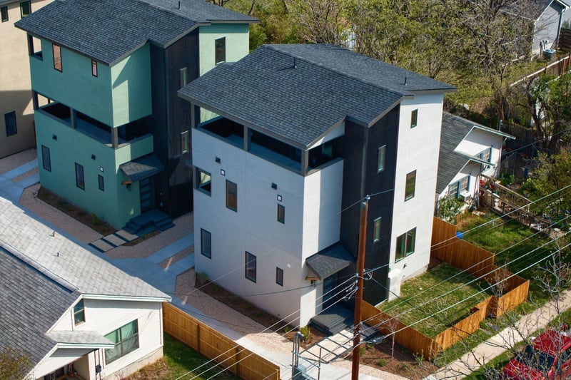 Virtual tour of 2818 E 22nd ST Unit #1