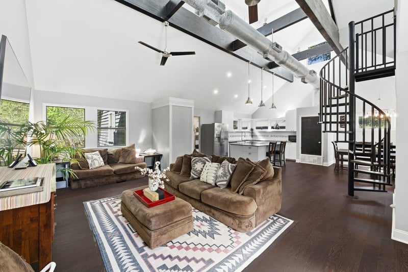 Virtual tour of 2818 Saratoga DR