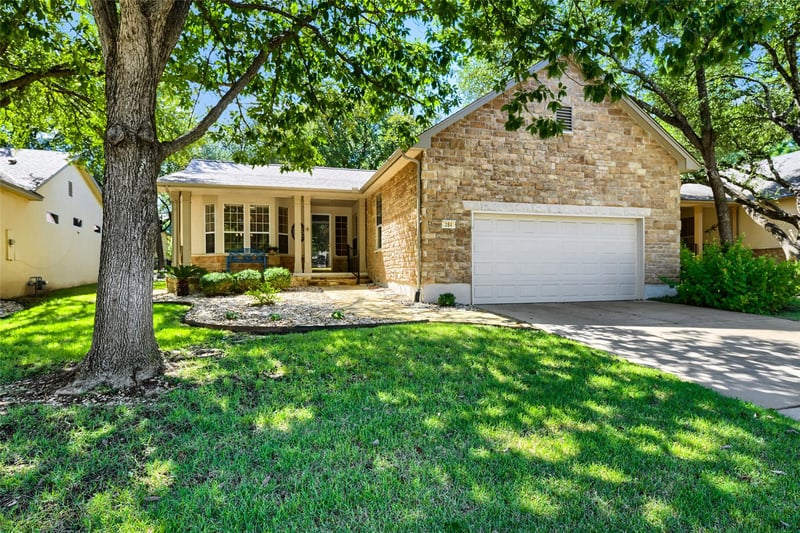 Virtual tour of 284 Whispering Wind Dr