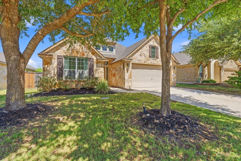 Virtual tour of 2852 Angelina DR