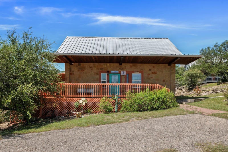 Virtual tour of 28525 Paradise Manor DR