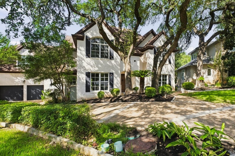 Virtual tour of 2900 Meandering River CT