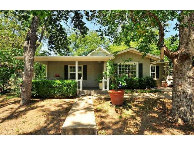 Virtual tour of 2900 Oakmont BLVD