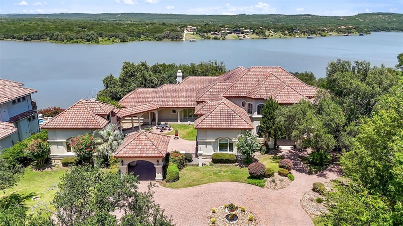 Virtual tour of 2901 Cliff PT