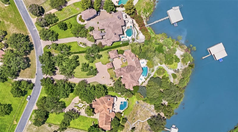 Virtual tour of 2901 Cliff PT