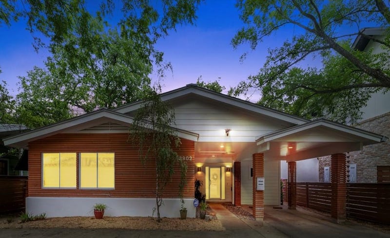 Virtual tour of 2902 Brinwood Ave