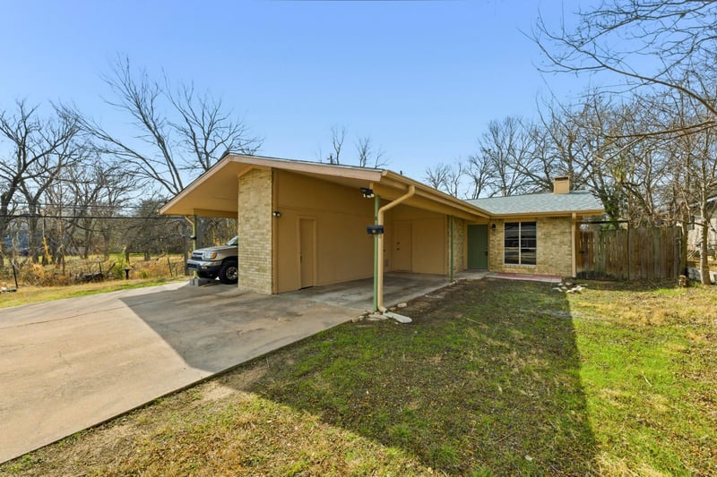 Virtual tour of 2903 Lovell DR