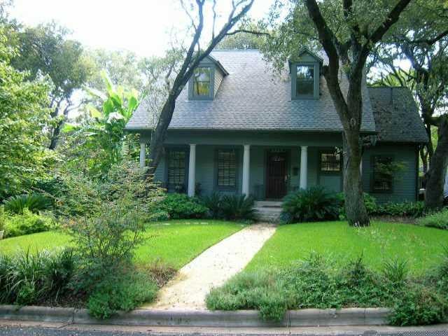 Virtual tour of 2905 Cherry LN