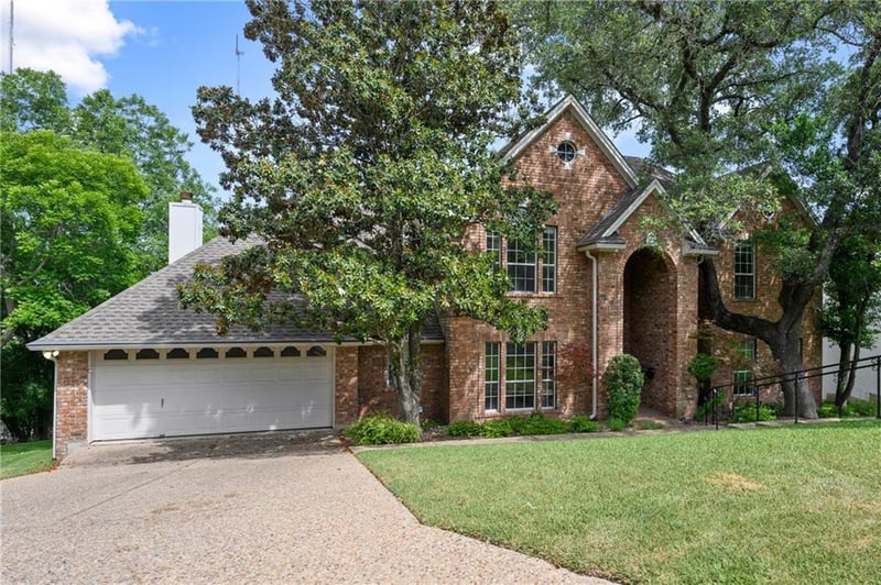 Virtual tour of 2905 Round Table RD