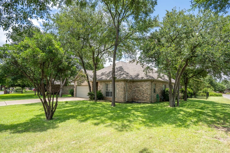 Virtual tour of 2912 Brandy Ln