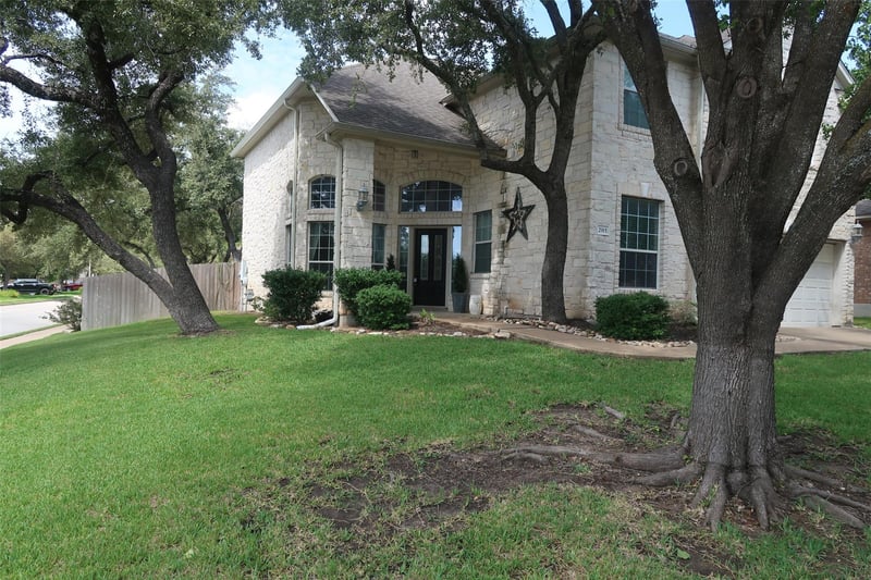 Virtual tour of 2915 Briona Wood Ln