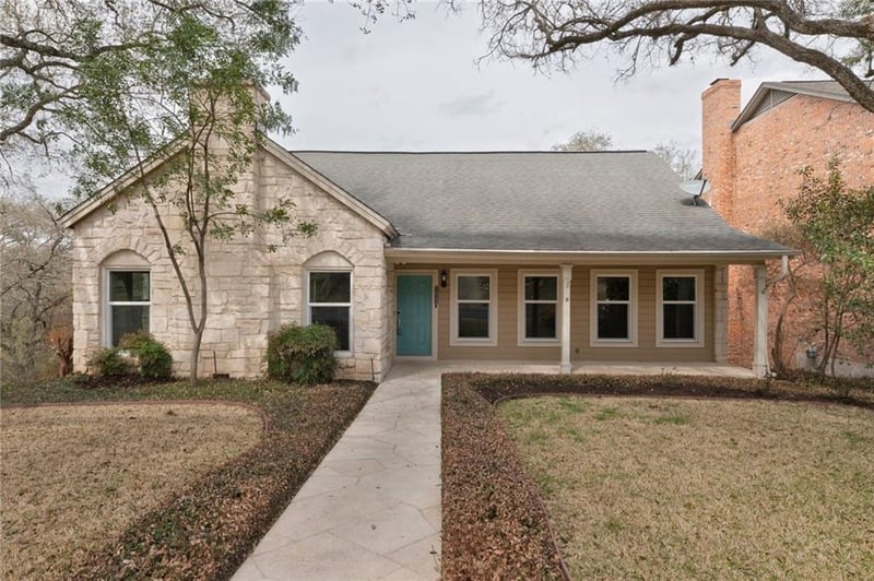 Virtual tour of 2932 Thousand Oaks DR