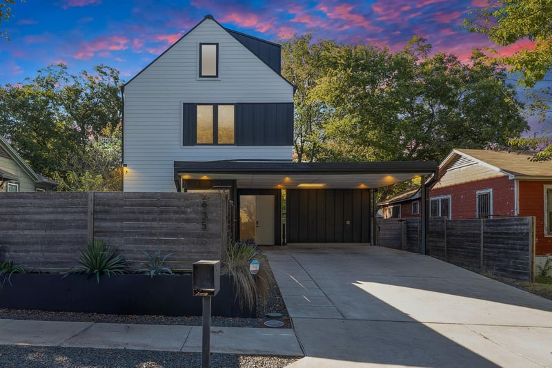 Virtual tour of 2935 Pannell St