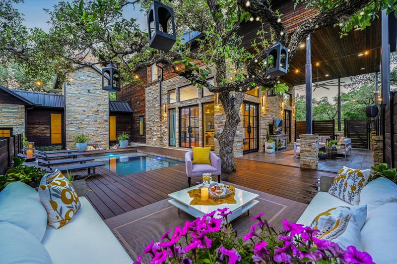 Virtual tour of 297 Blue Sky LN