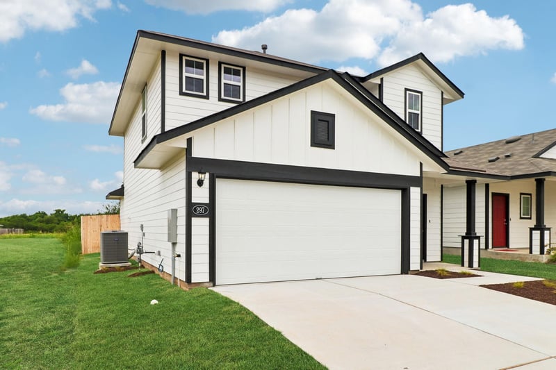 Virtual tour of 297 Haywood MNR