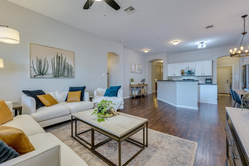 Virtual tour of 2985 Overland ST