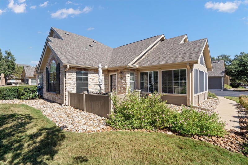 Virtual tour of 30 Wildwood Dr Unit #32