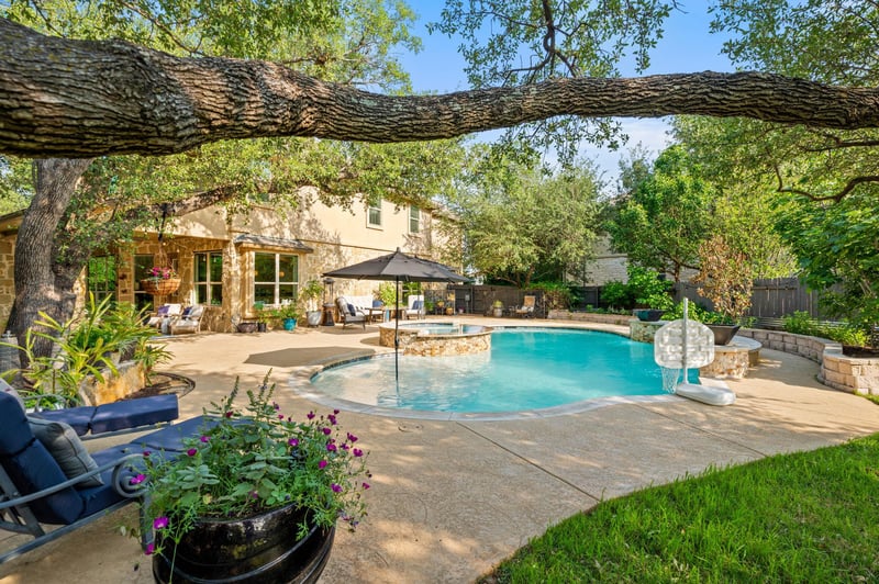 Virtual tour of 300 Apache Dr