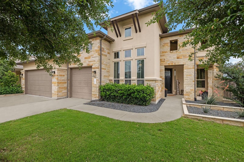 Virtual tour of 300 Blue Agave LN