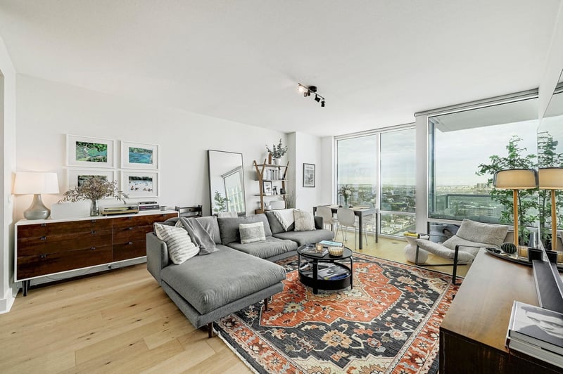 Virtual tour of 300 Bowie St Unit #2706
