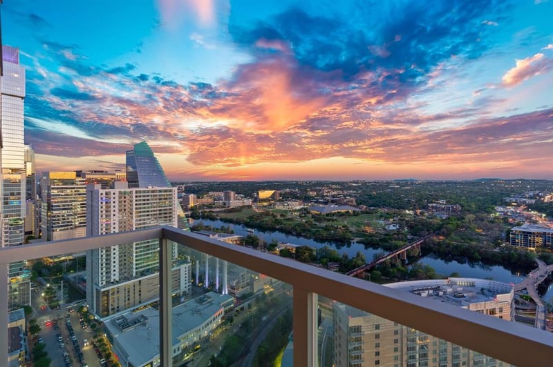Virtual tour of 300 Bowie ST Unit #3702