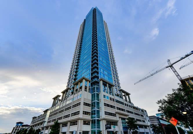 Virtual tour of 300 Bowie ST Unit #4104
