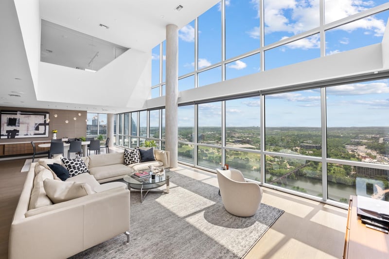 Virtual tour of 300 Bowie ST Unit #PH2