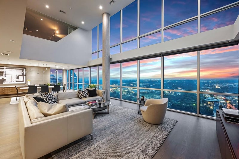 Virtual tour of 300 Bowie ST Unit #PH2