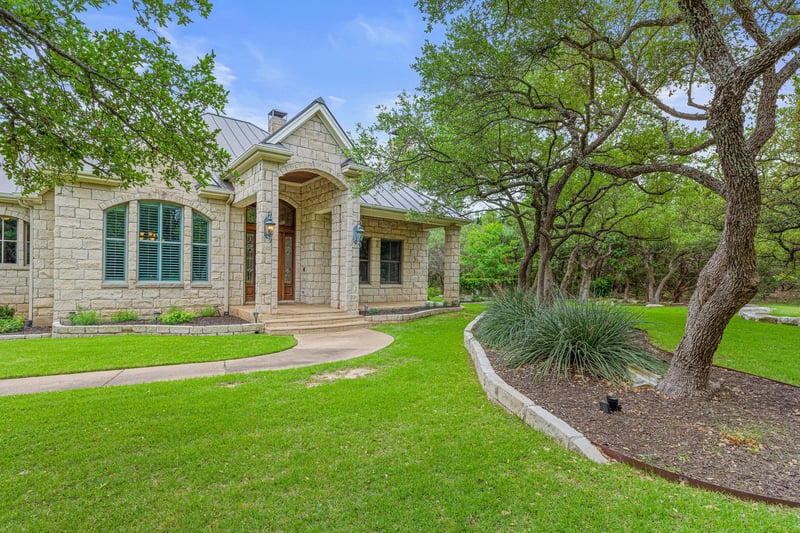 Virtual tour of 300 Escalera Pkwy