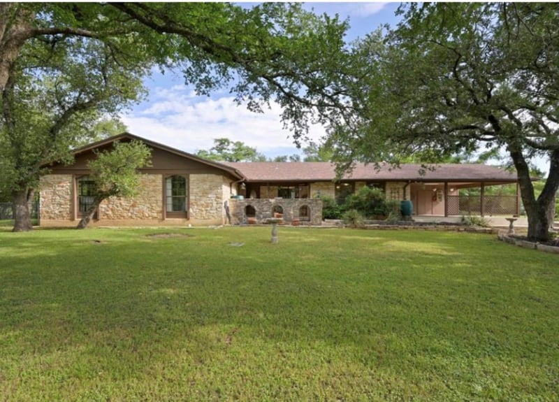 Virtual tour of 300 W Sequoia SPUR