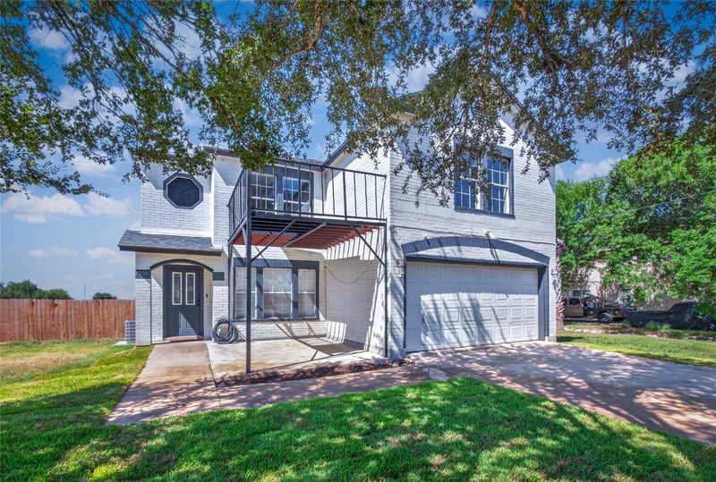Virtual tour of 3000 Ridgemont LN