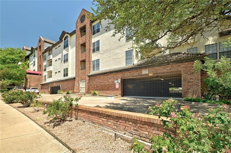 Virtual tour of 3001 Cedar St Unit #111