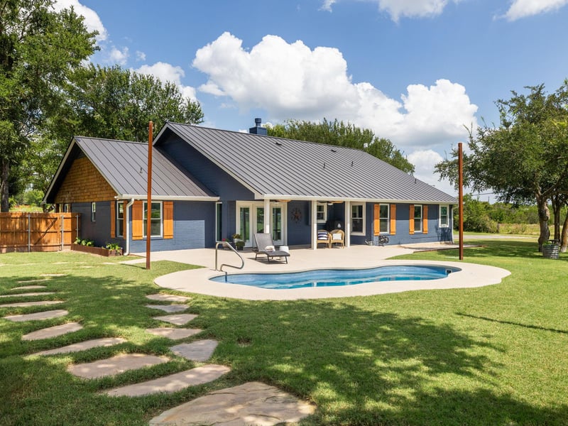Virtual tour of 3001 County Road 255