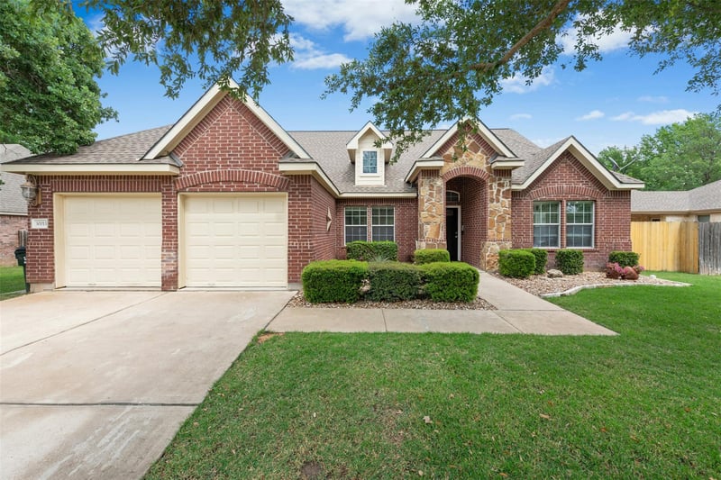 Virtual tour of 30013 Edgewood DR