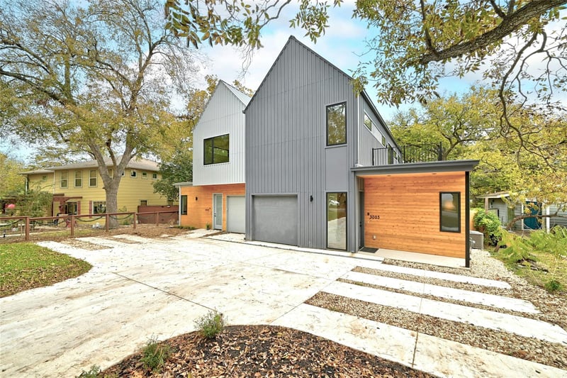 Virtual tour of 3003 Fontana ST Unit #B